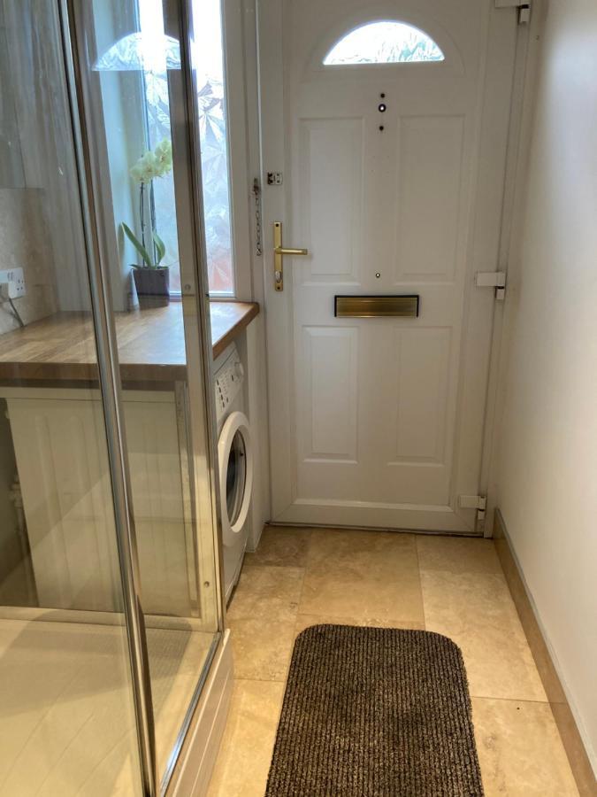 Double Bed Self Contained Annexe 14B Is To The Right Of The Main House Apartman Salisbury Kültér fotó