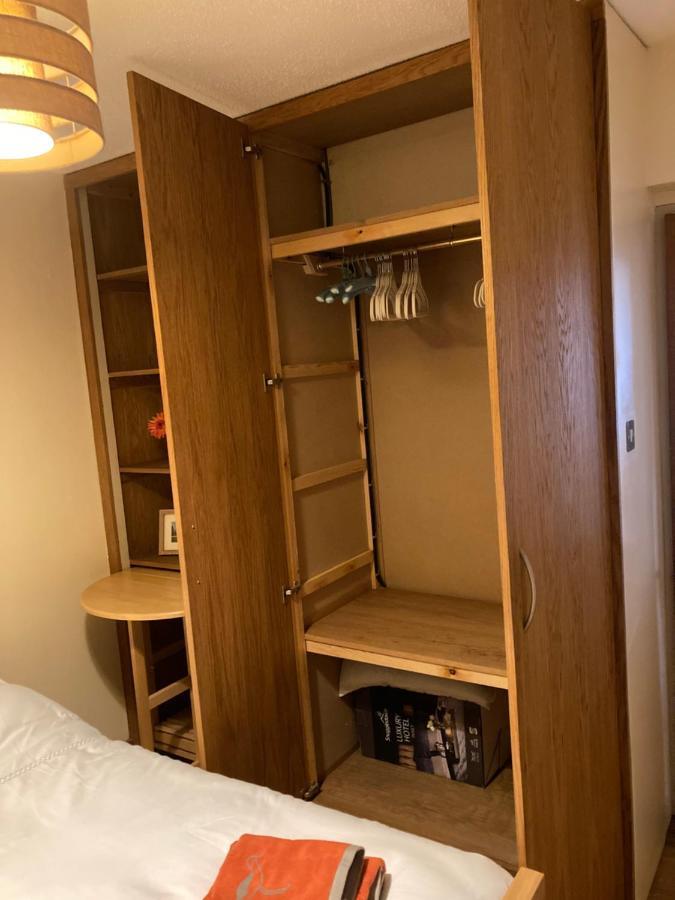 Double Bed Self Contained Annexe 14B Is To The Right Of The Main House Apartman Salisbury Kültér fotó